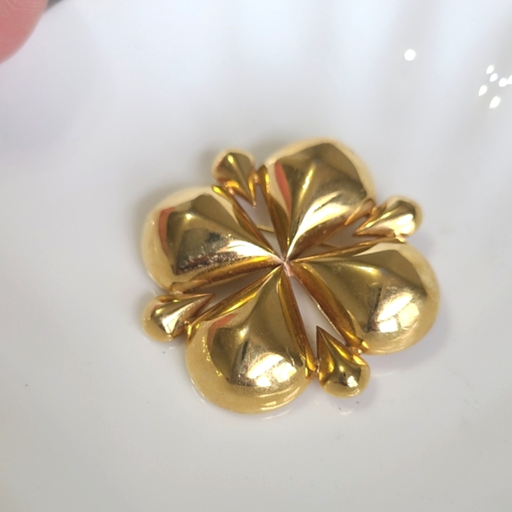 Vintage Monet Gold Tone Chunky Grandma Statement Flower Clover Brooch Pin
